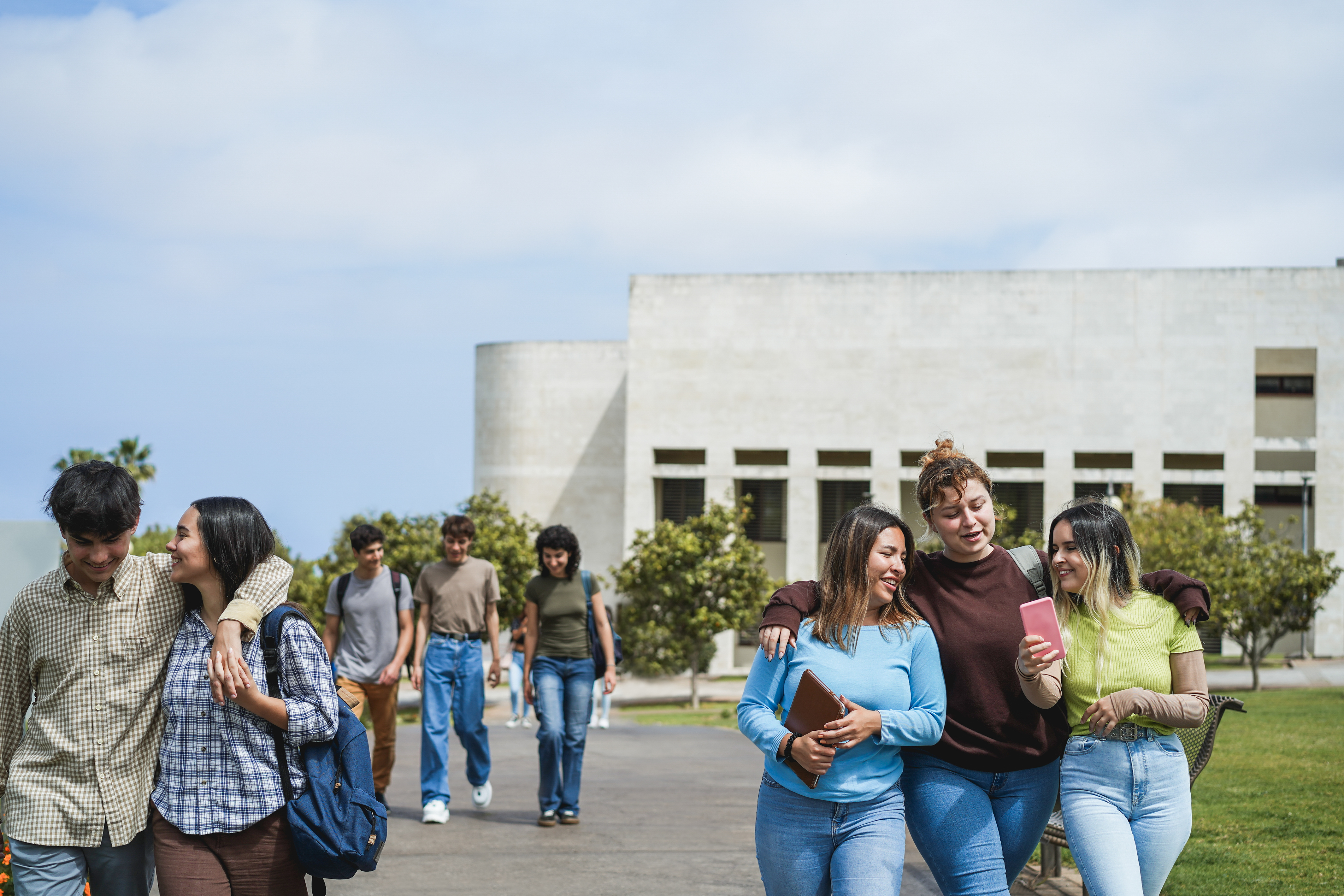 Jovenes universitarios